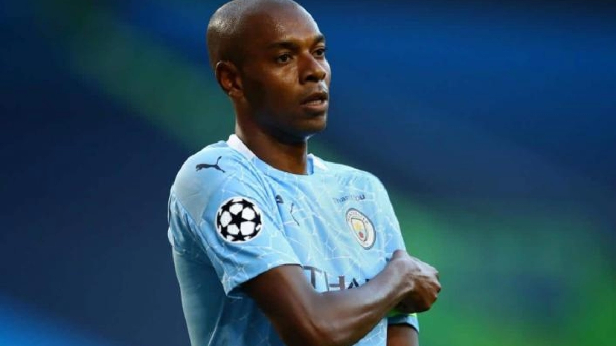 Fernandinho seguirá jugando, pero no en el Manchester City / Topmercato.com