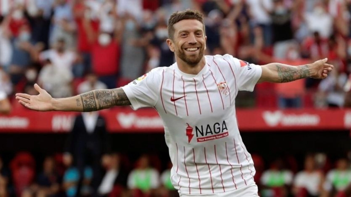 Fichajes Sevilla: El Papu podría volver a la Serie A - Foto: Marca
