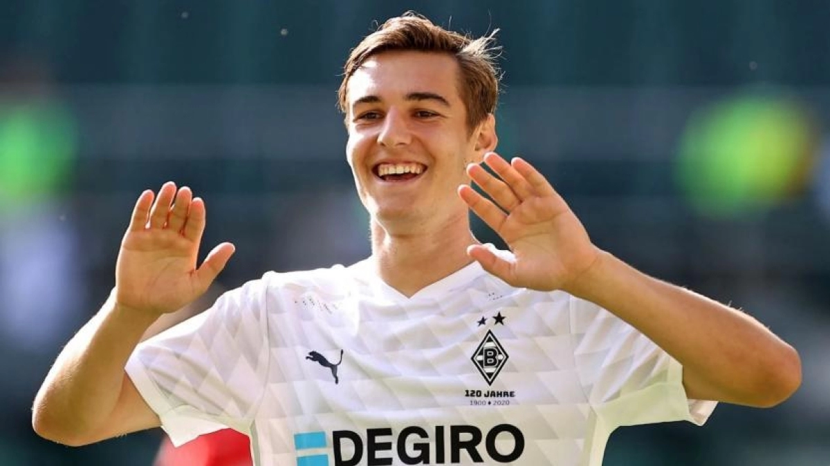 La Roma se fija en Florian Neuhaus por petición de Mourinho