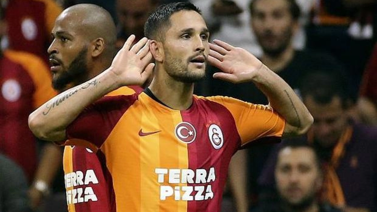 El ariete rumano firmará con el Cádiz CF en las próximas horas. Foto: Getty