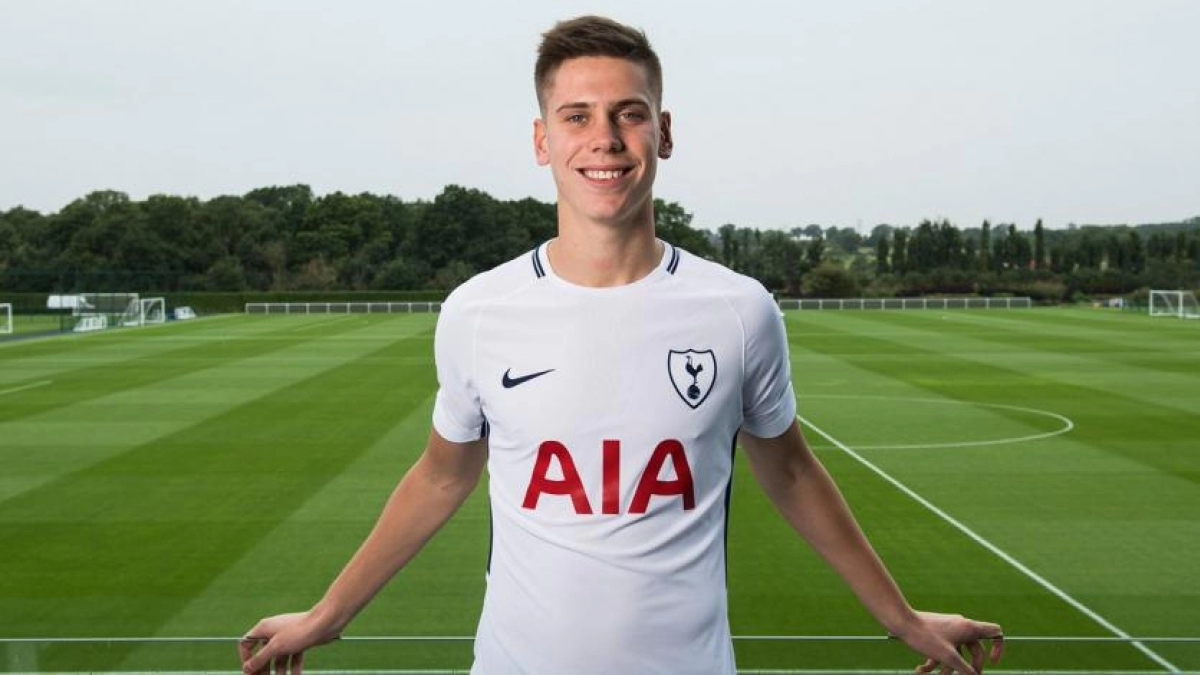 Juan Foyth, ofrecido al FC Barcelona