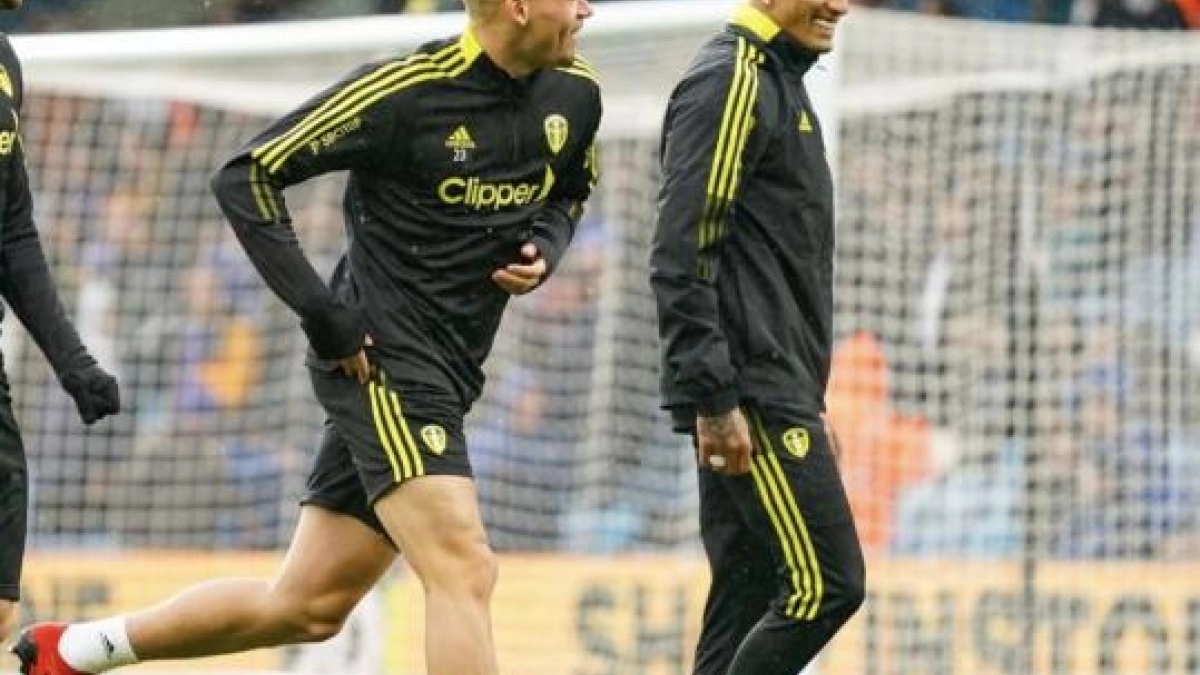 Raphinha y Kalvin Phillips. Foto: Leed United