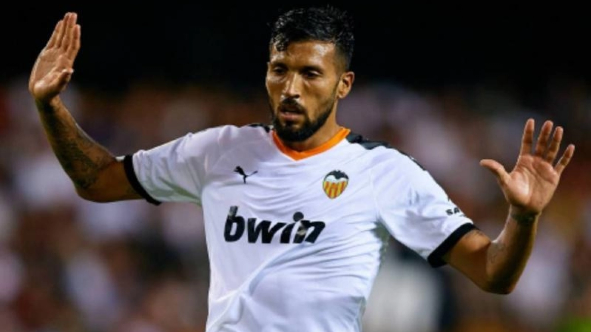 El Betis piensa en Garay a coste cero