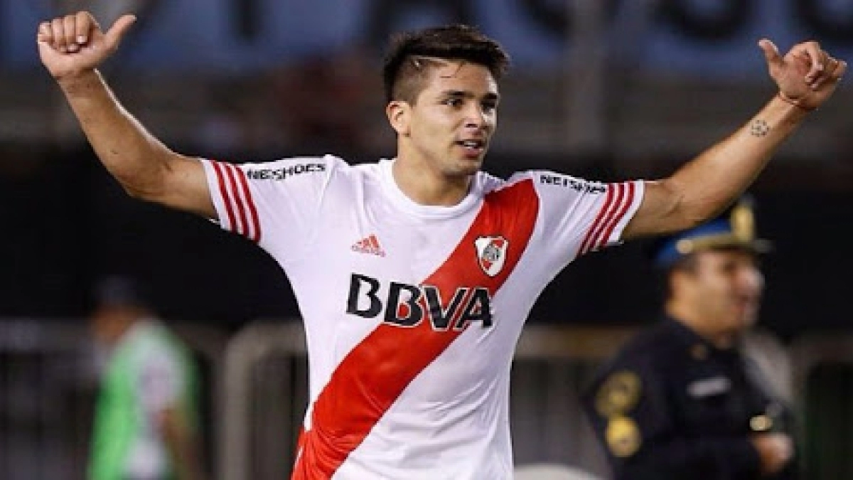 Gio Simeone, entre Racing y River | River desde la Tribuna