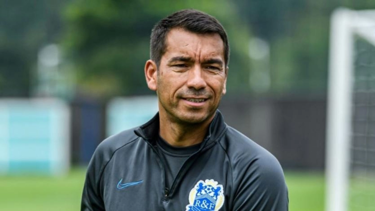 OFICIAL: Gio van Bronckhorst es el nuevo entrenador del Rangers "Foto: BeSoccer"