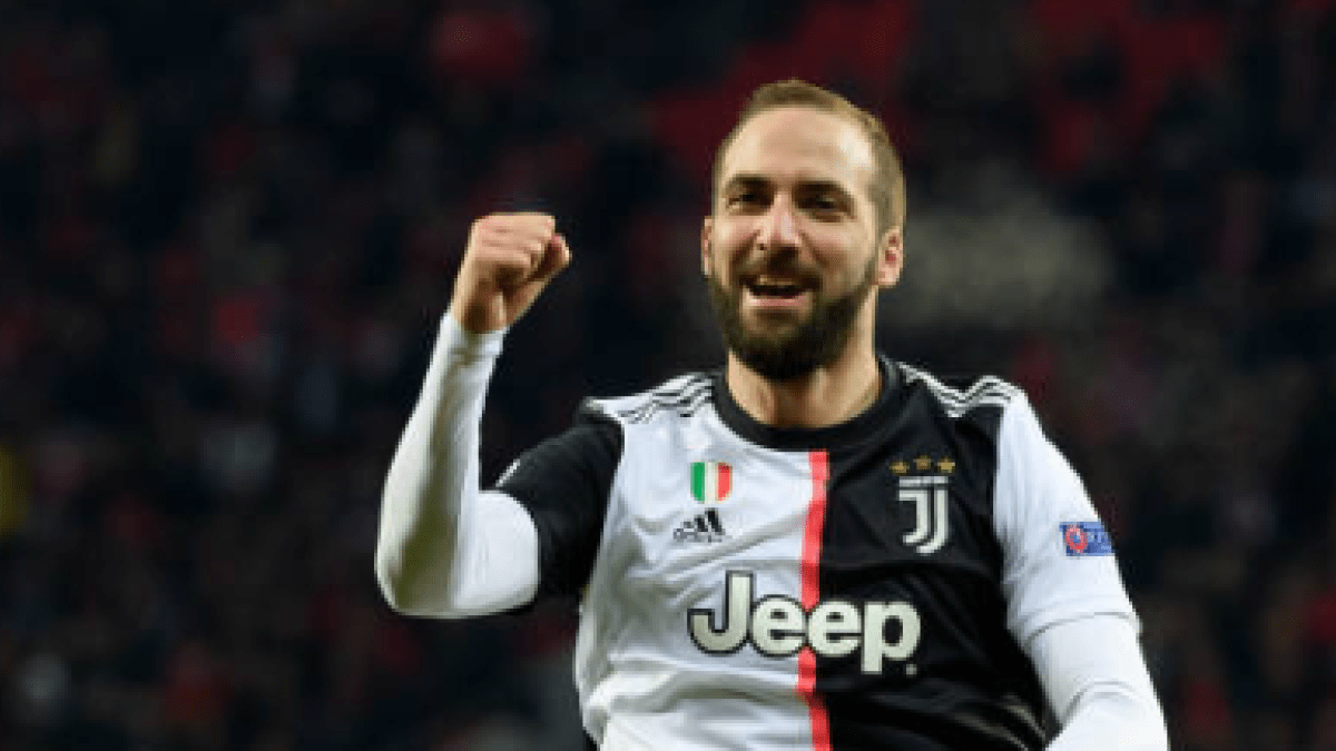 "¿Y si el delantero que busca el Atlético de Madrid es Gonzalo Higuaín? Foto: Getty Images"