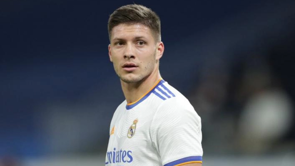  El Arsenal vuelve a por Jovic tras fracasar con Vlahovic