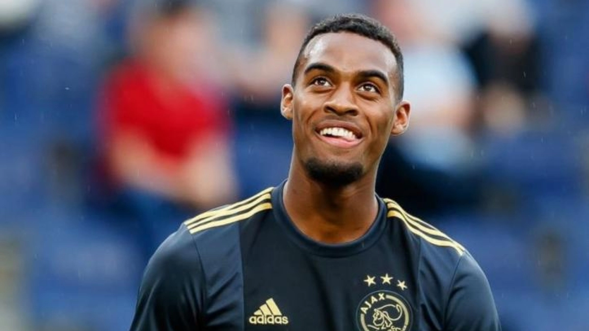 El Bayern Múnich se adelanta en la puja por Ryan Gravenberch