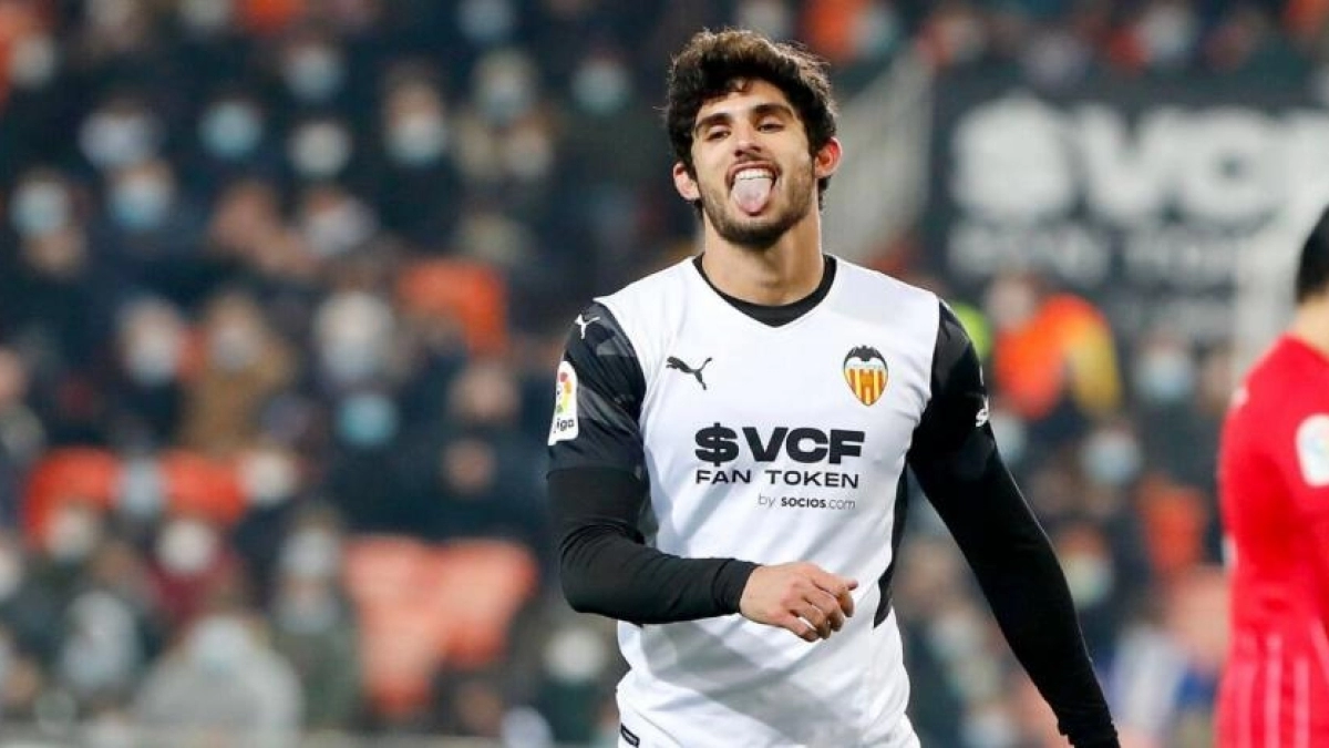 Fichajes Valencia CF: El precio de venta de Guedes para el verano