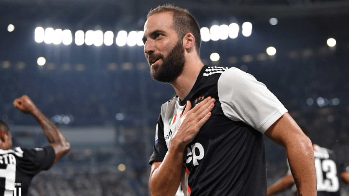 Higuaín podría adelantar su salida de la Juve / Juventus.com