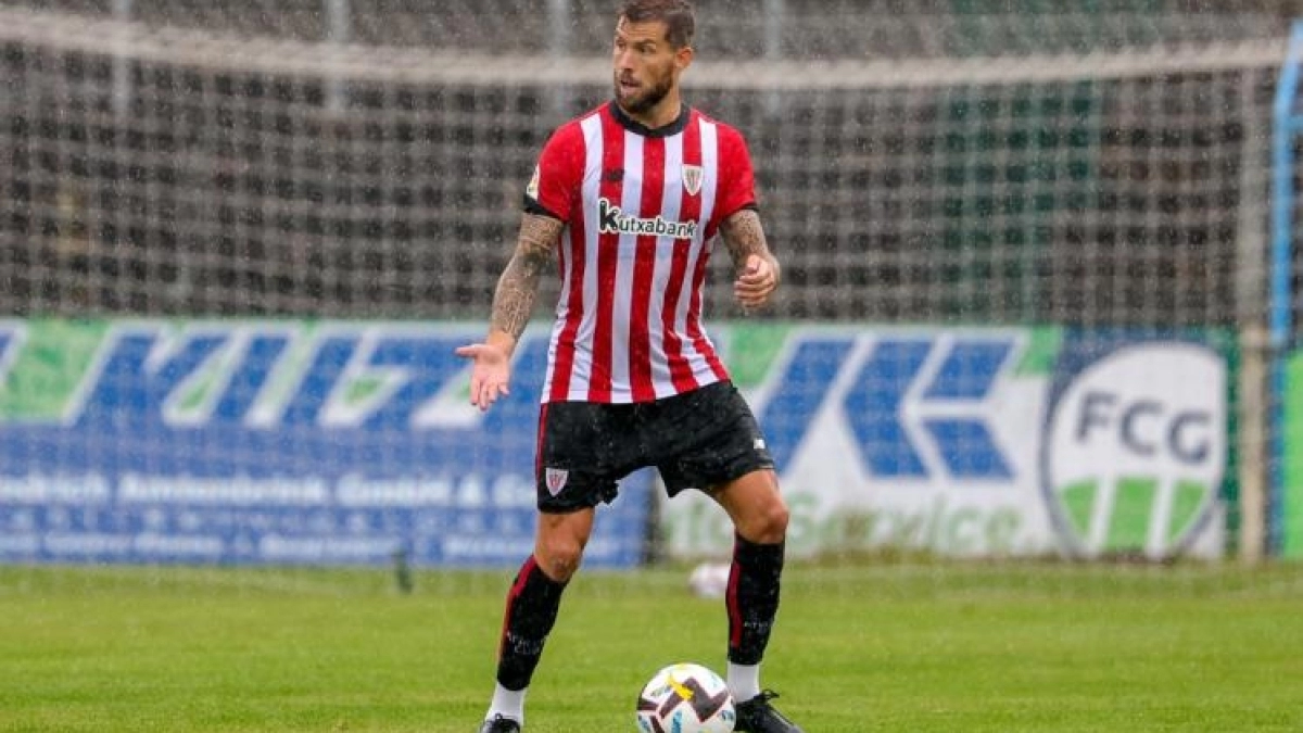 El Barça lo quiere todo: Xavi pide el fichaje de Iñigo Martínez