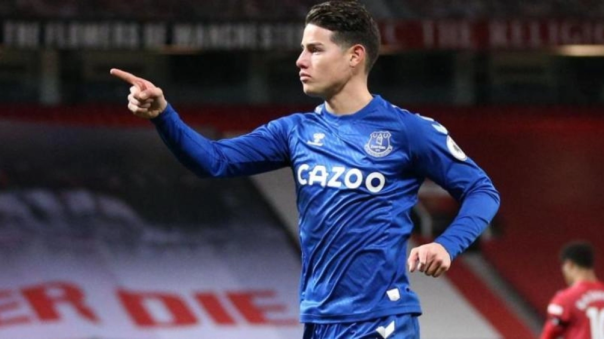 James Rodríguez se gana al Everton / Futbolred.com