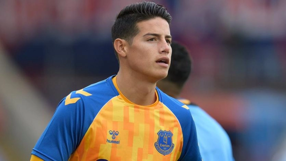 James se ofrece para jugar en el AC Milan
