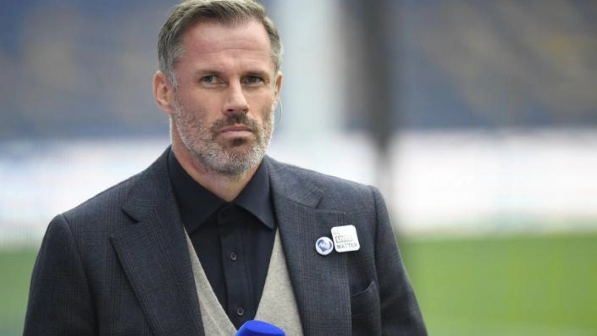 El central que debería fichar el Liverpool según Jamie Carragher