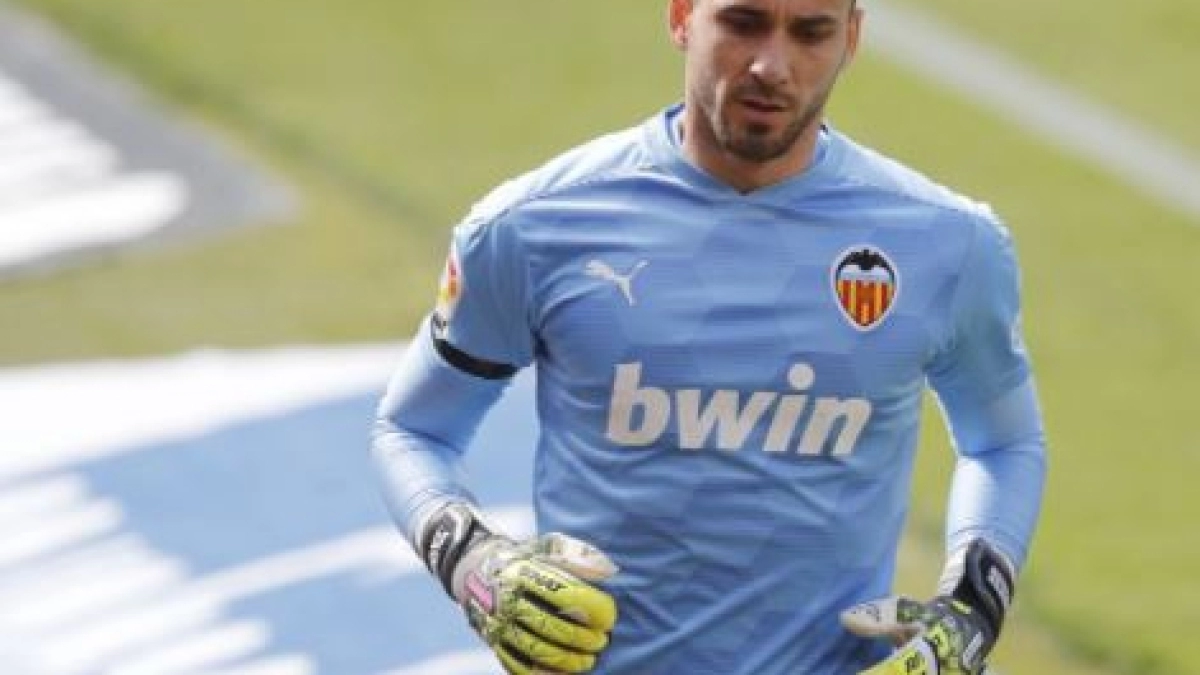 Jaume Doménech se marcha del Valencia CF "Foto: AS"
