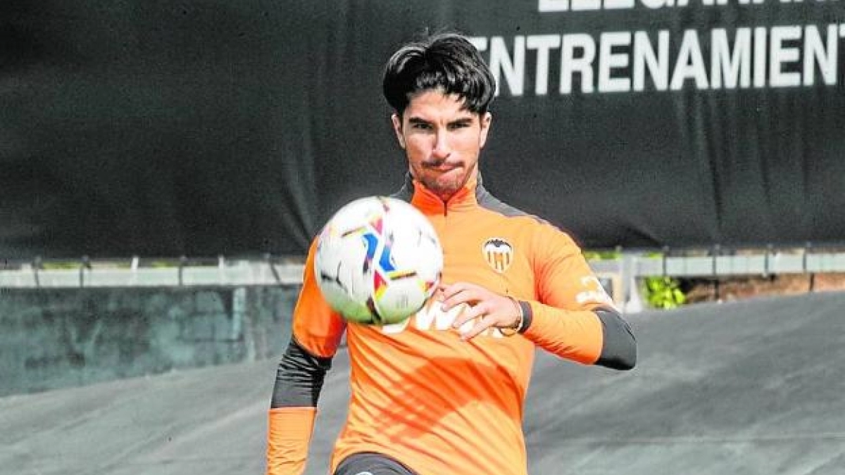 Javi Gracia quiere más de Carlos Soler / Lasprovincias.es
