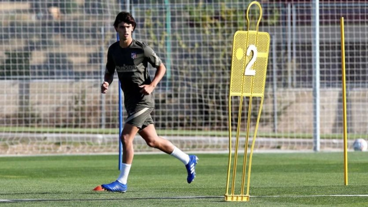 El laberinto sin salida de Joao Félix. Foto: Reuters.
