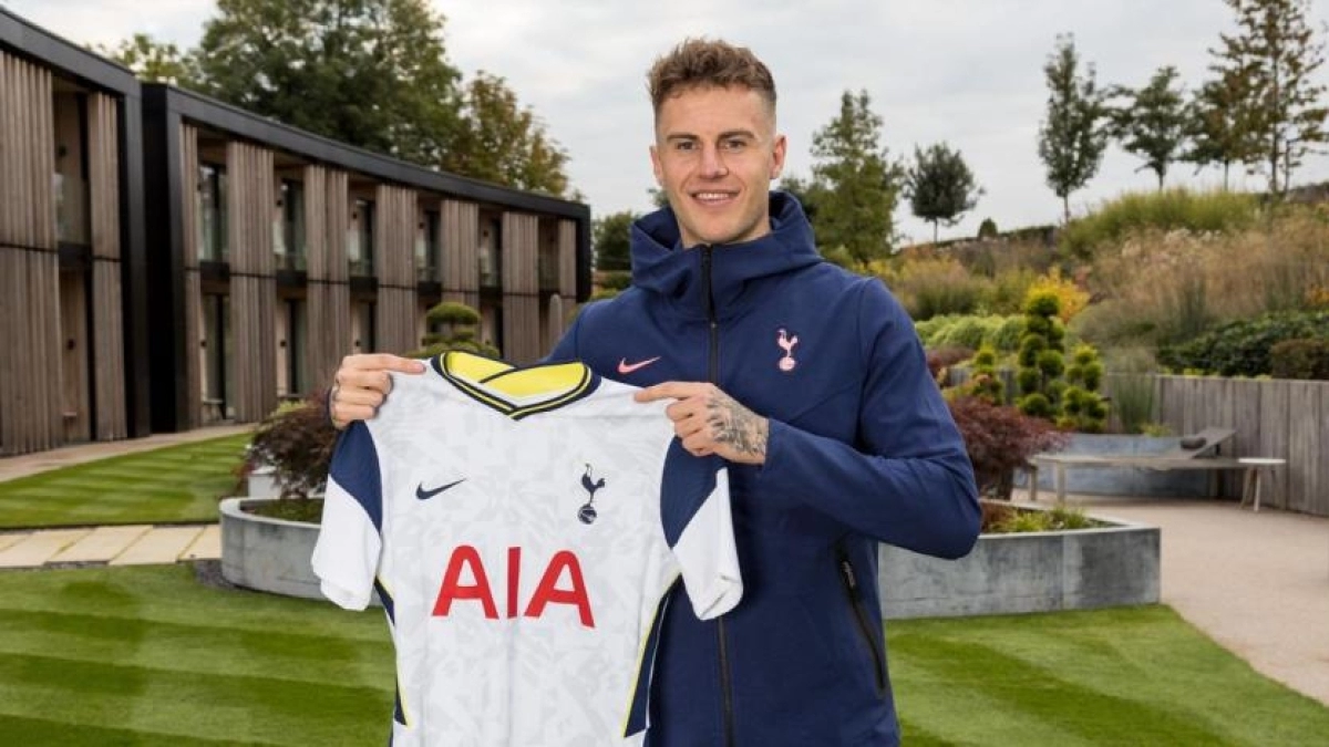 OFICIAL: Joe Rodon, nuevo fichaje del Tottenham Hotspur