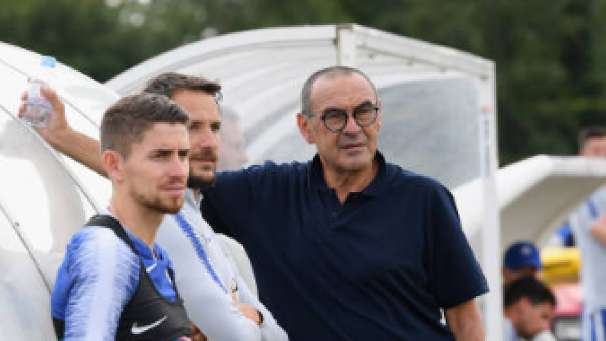 "Jorginho se aleja de la Juventus. Foto: Getty Images"