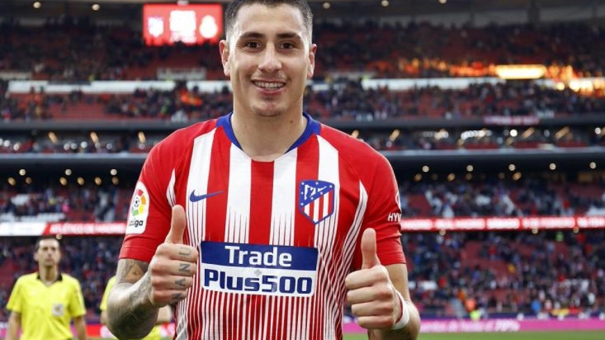 Giménez, otro defensa en el radar del Chelsea