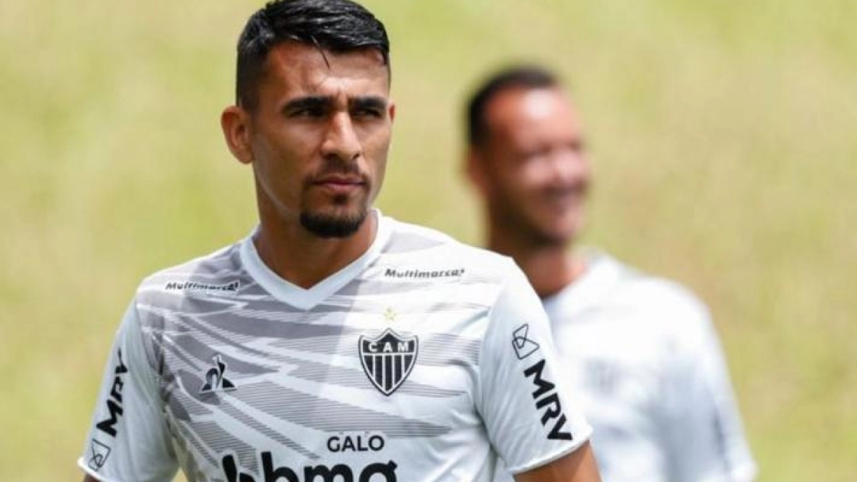 Atlético Mineiro oficializa la salida de Júnior Alonso: ¿un paso más cerca Godín? "Foto: ABC Color"