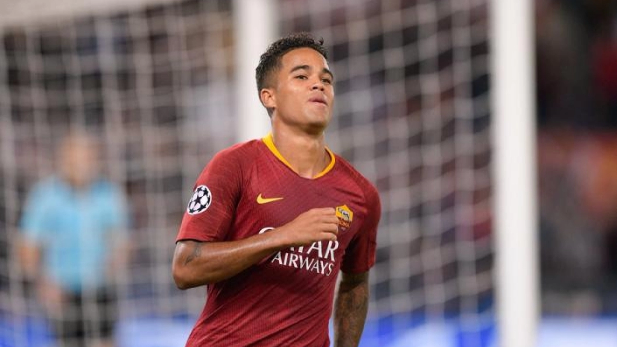 Kluivert no termina de despegar en la Roma