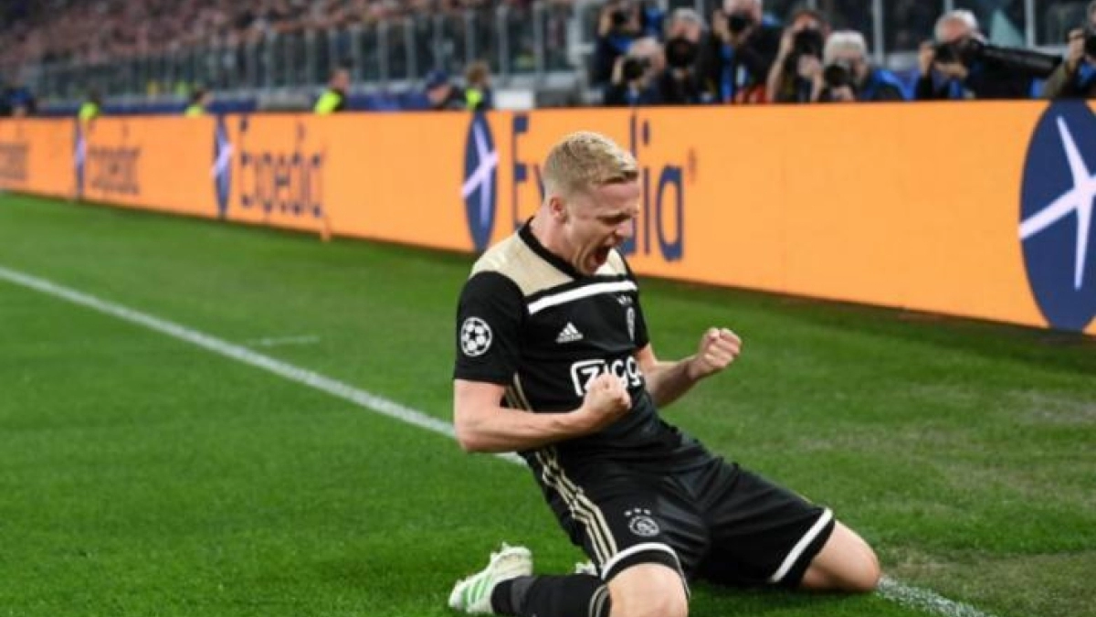 "El Arsenal se une a la puja por Van de Beek./ Foto: Panenka"