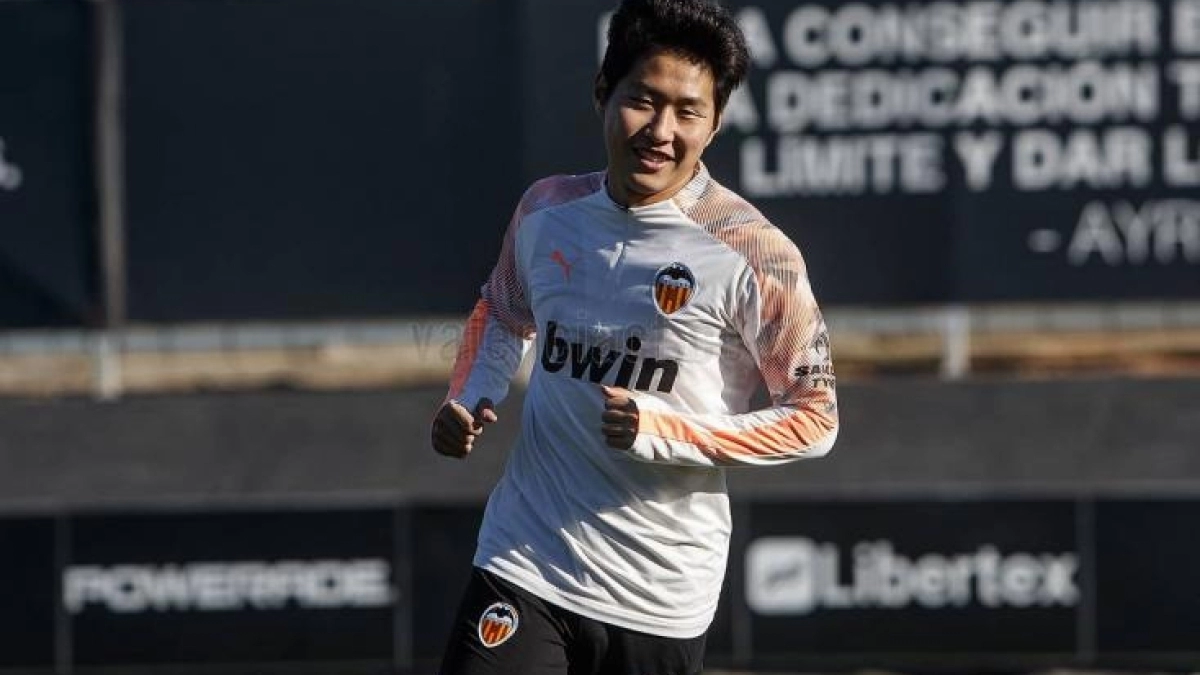 Fichajes Valencia: Kangin sigue sin definir su futuro