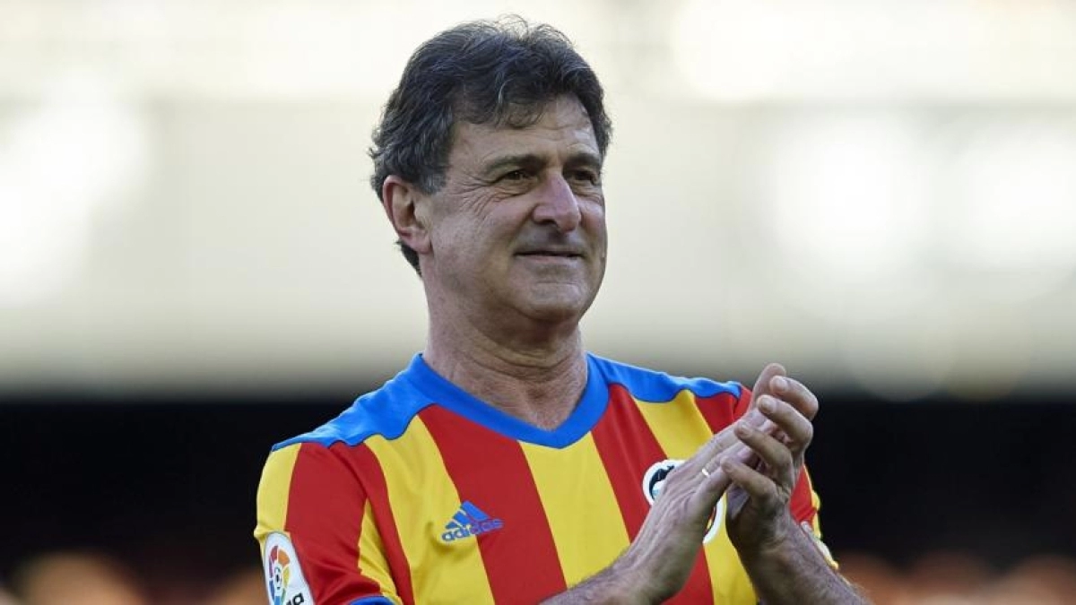 Kempes atiza de nuevo a la directiva del Valencia / Cadenaser.com