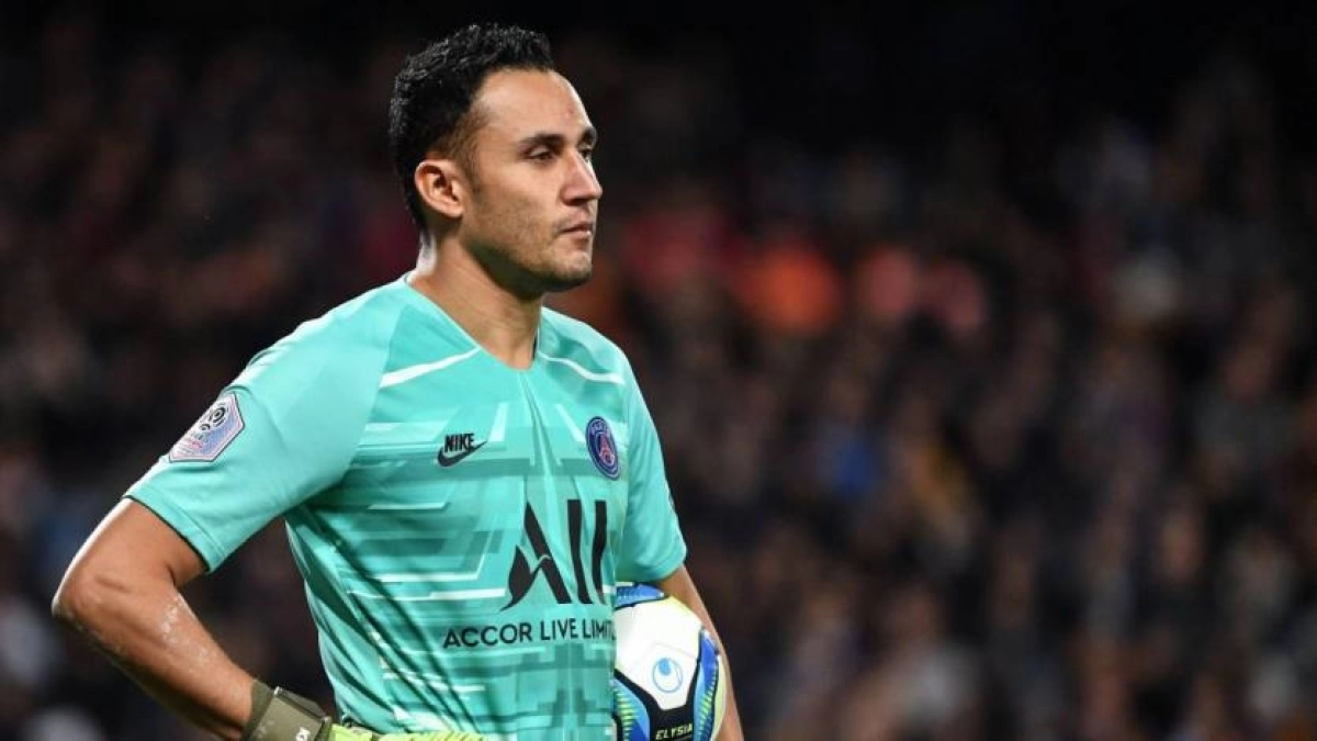 Keylor Navas se levanta contra Leonardo en el PSG / Elintra.com