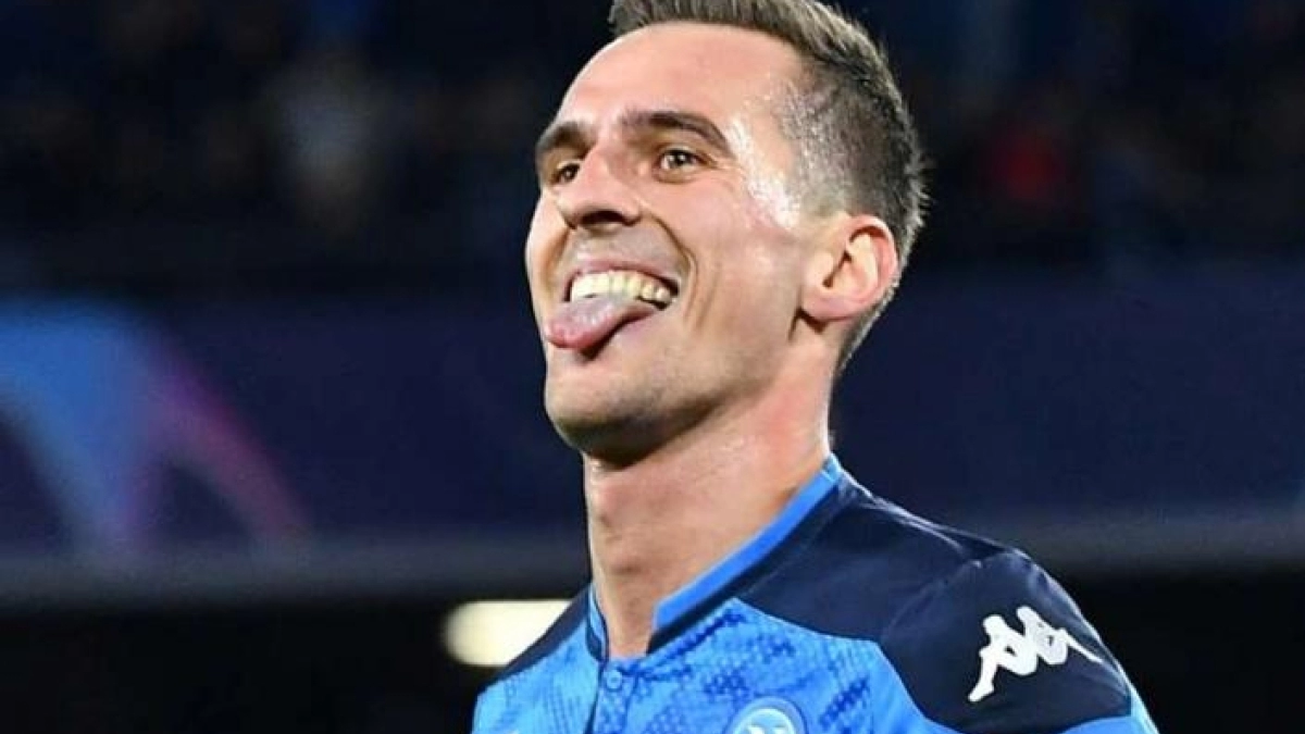 La Roma se interesa por el fichaje de Milik / Besoccer.com