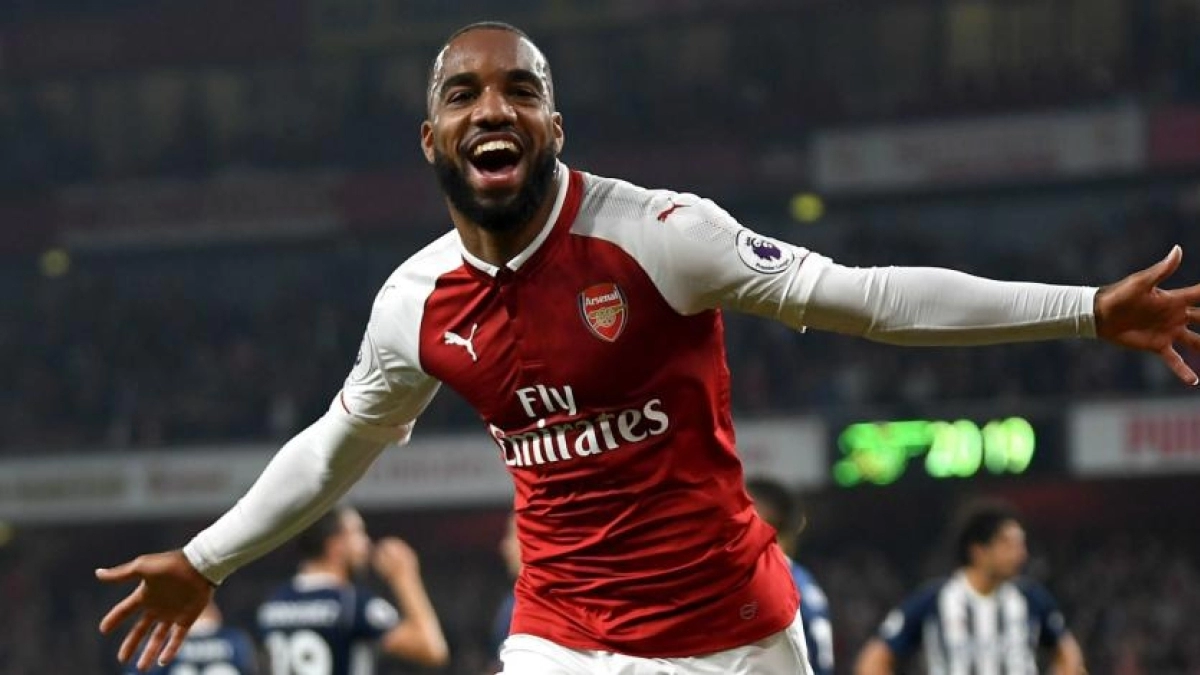 Lacazette podría salir este verano. Foto: Getty