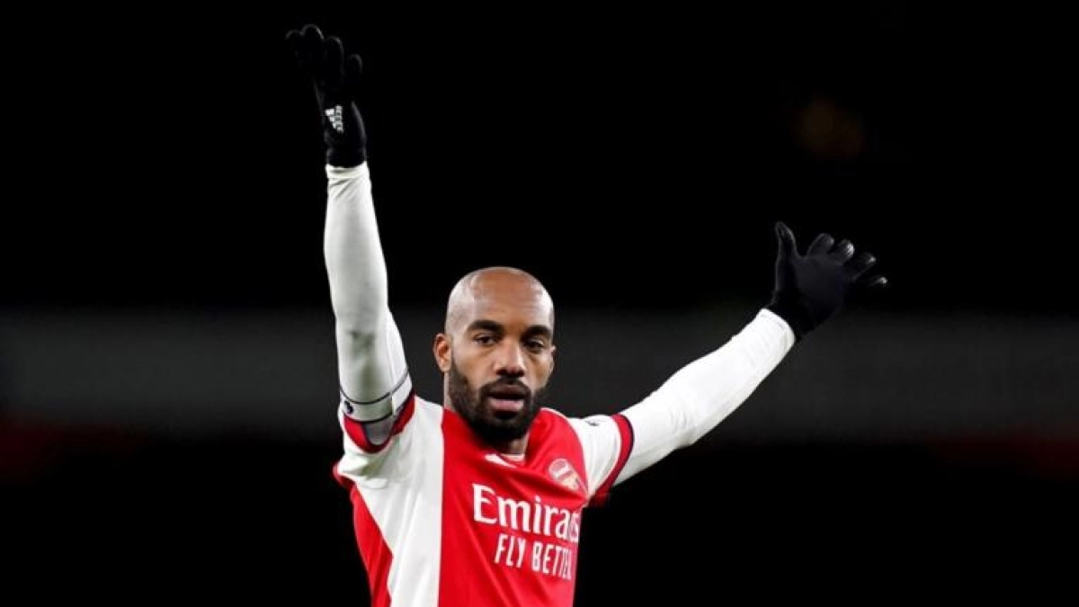 Alexandre Lacazette, la nueva petición de José Mourinho para la delantera