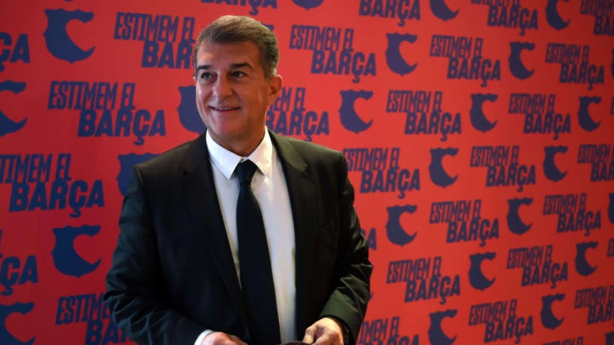 Fichajes Barcelona: Laporta empieza a ver con buenos ojos el fichaje de Xavi / 90min.com