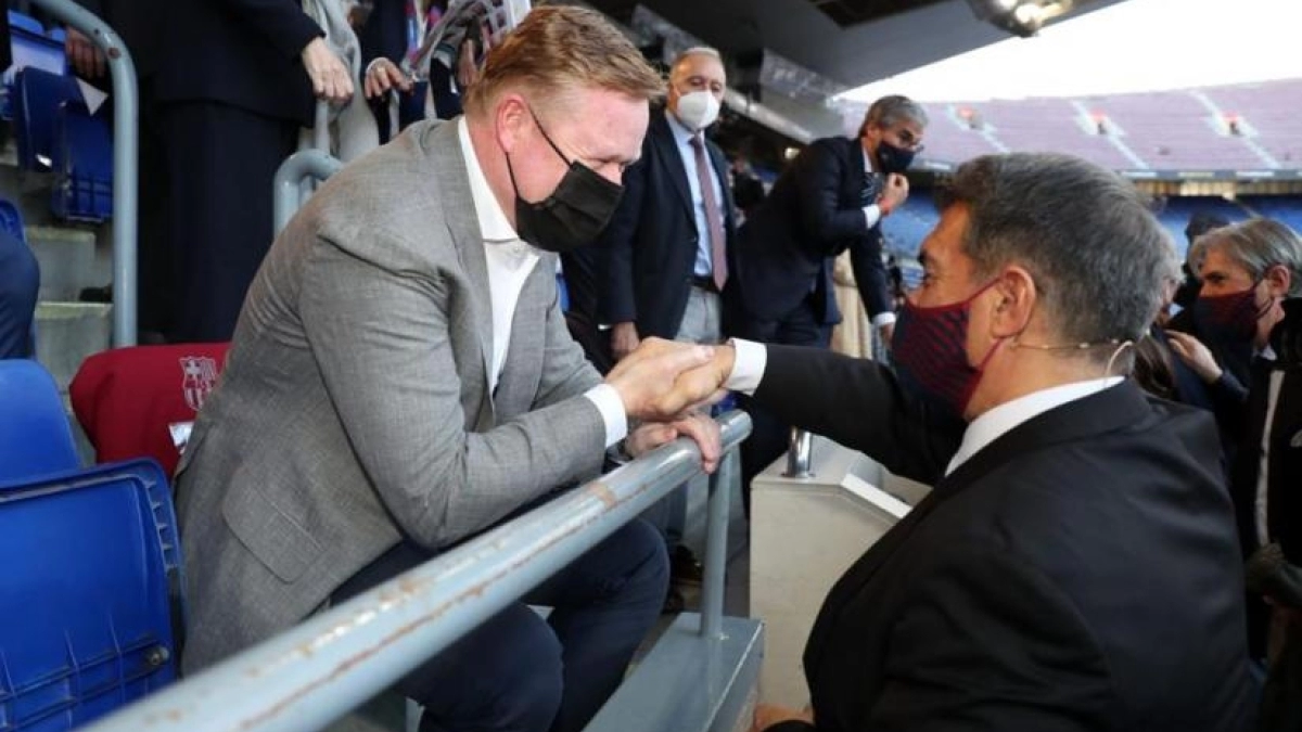 Laporta le dice a Koeman que está buscando otro entrenador. Foto: BCN