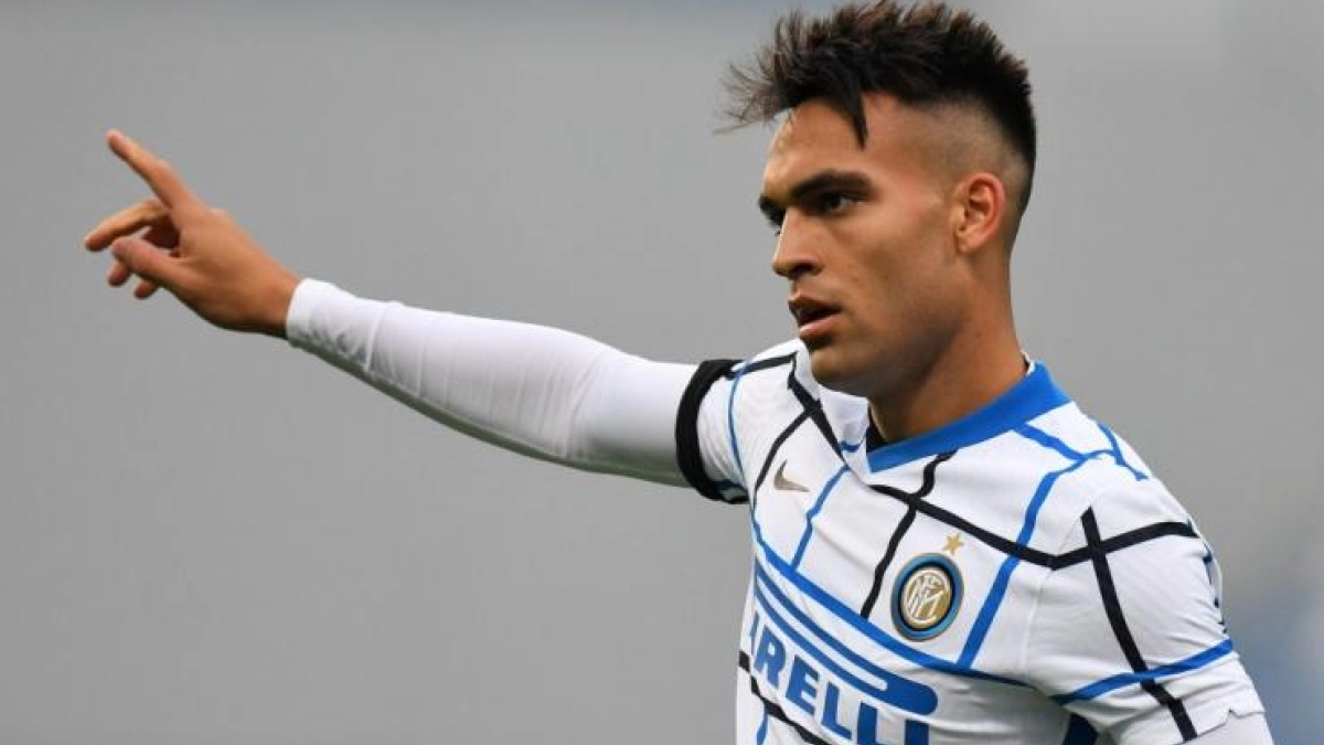Lautaro se aleja del Barça. Foto: sempreinter.com