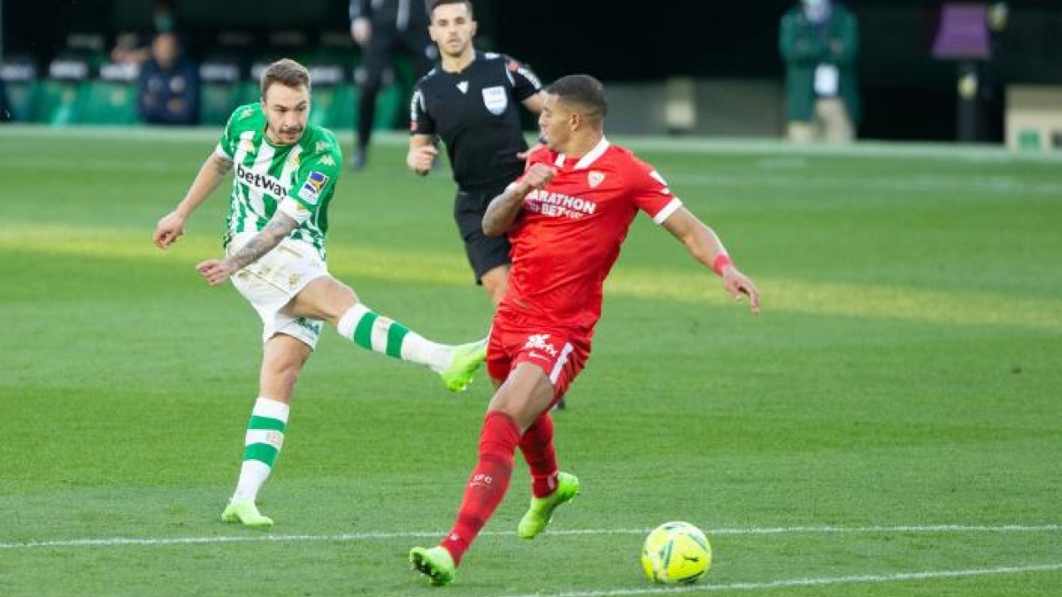 Loren Morón quiere seguir en el Real Betis. Foto: La Razón