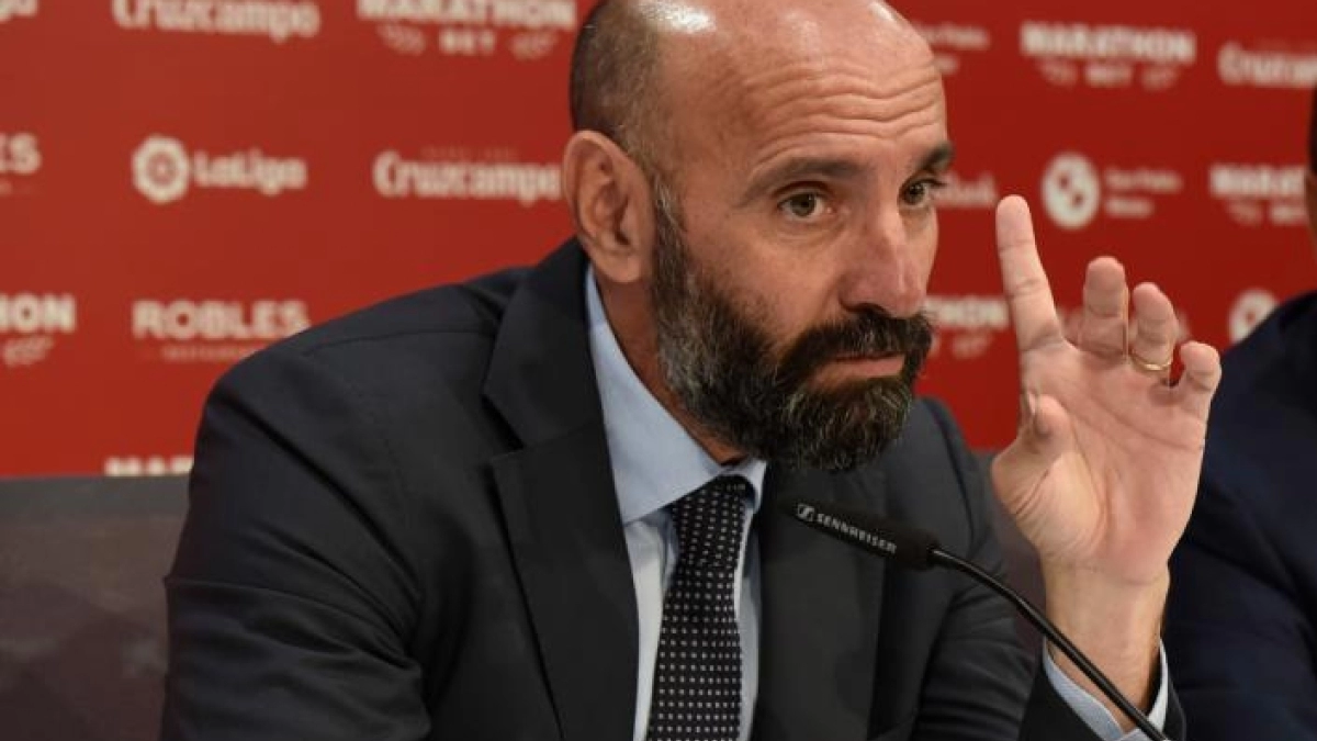 El director deportivo del Sevilla FC ya trabaja dichas renovaciones. Foto: Getty