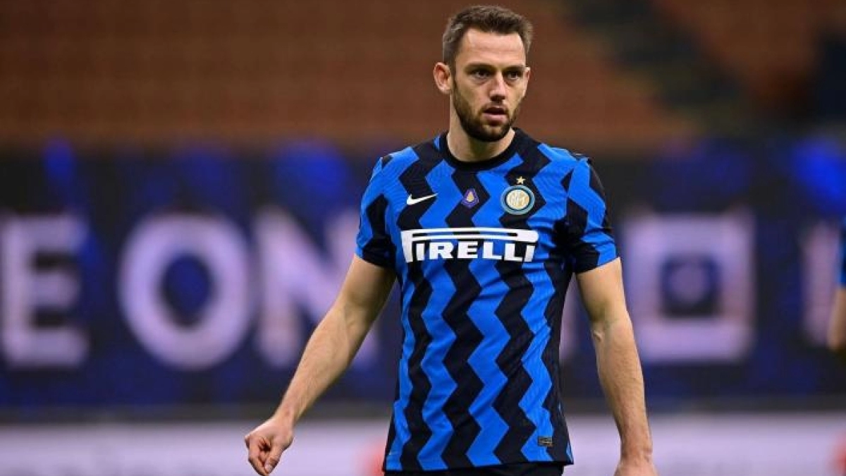 Los tres equipos de la Premier que siguen a Stefan de Vrij