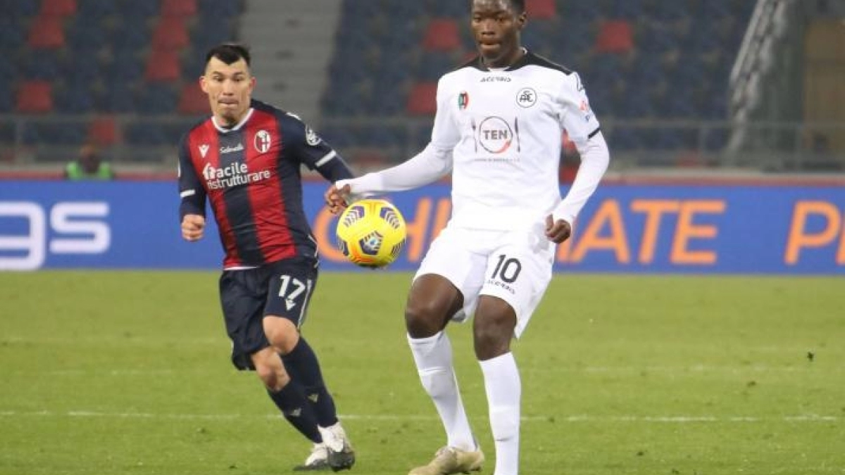 El Bayern sigue los pasos de Lucien Agoumé, la nueva perla africana