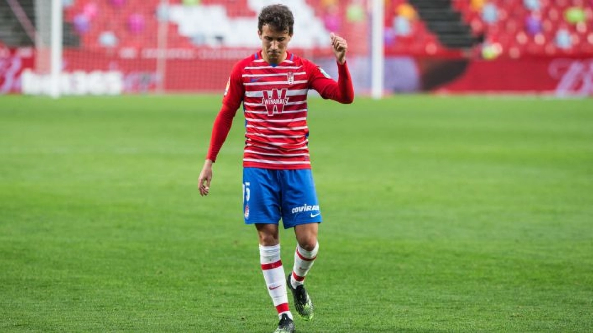 Luis Milla, el tapado de Monchi para el centro del campo del Sevilla. Foto: AS