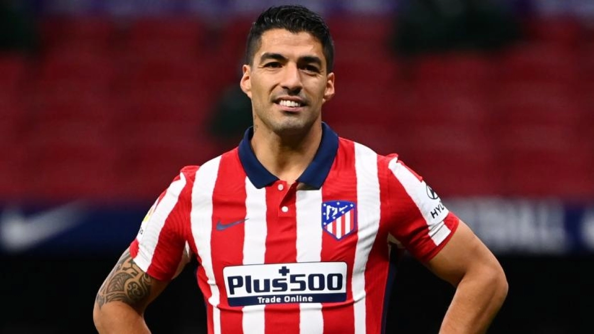 Luis Suárez contacta con el Borussia Dortmund / Goal.com
