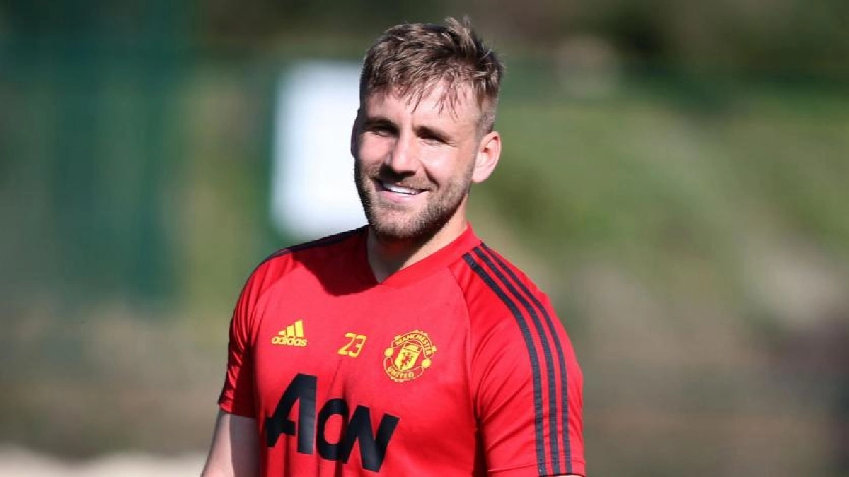 "El Manchester United recompensa a Luke Shaw./ Foto: Manutd.com"