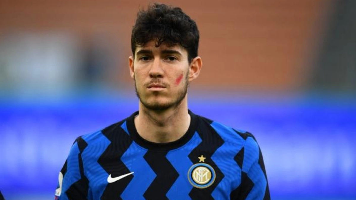 El United se une a la carrera por Bastoni