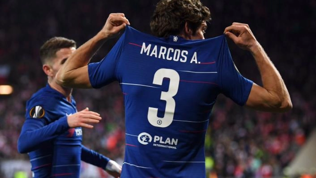 El Barcelona no pierde de vista a Marcos Alonso
