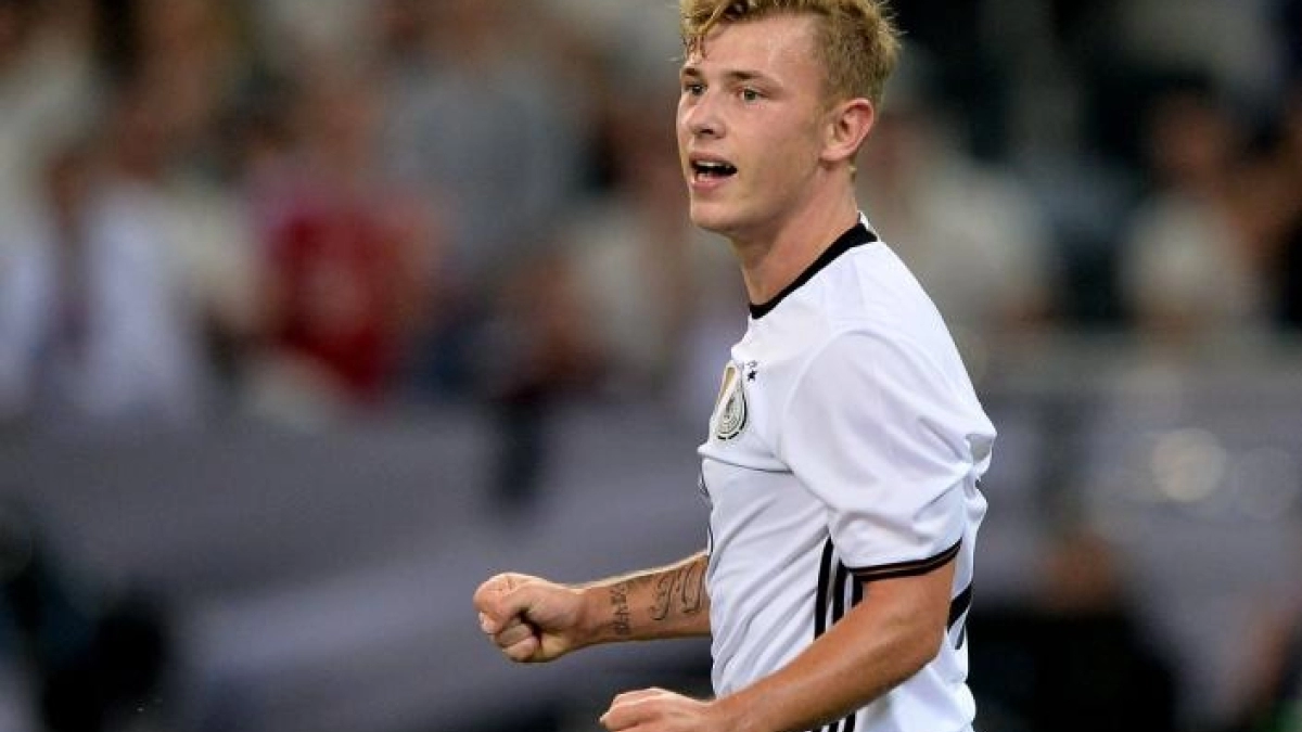 Max Meyer, de futura estrella mundial a estar sin equipo con 25 años