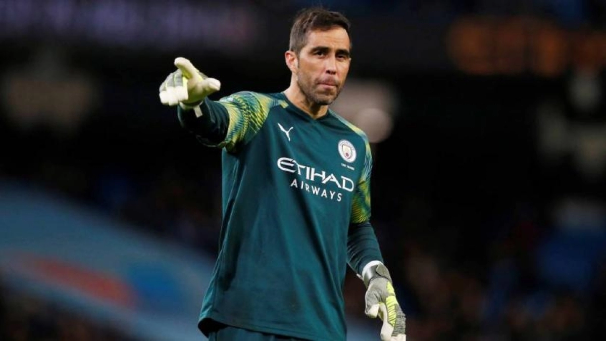 México espera a Claudio Bravo / Foxdeportes.com