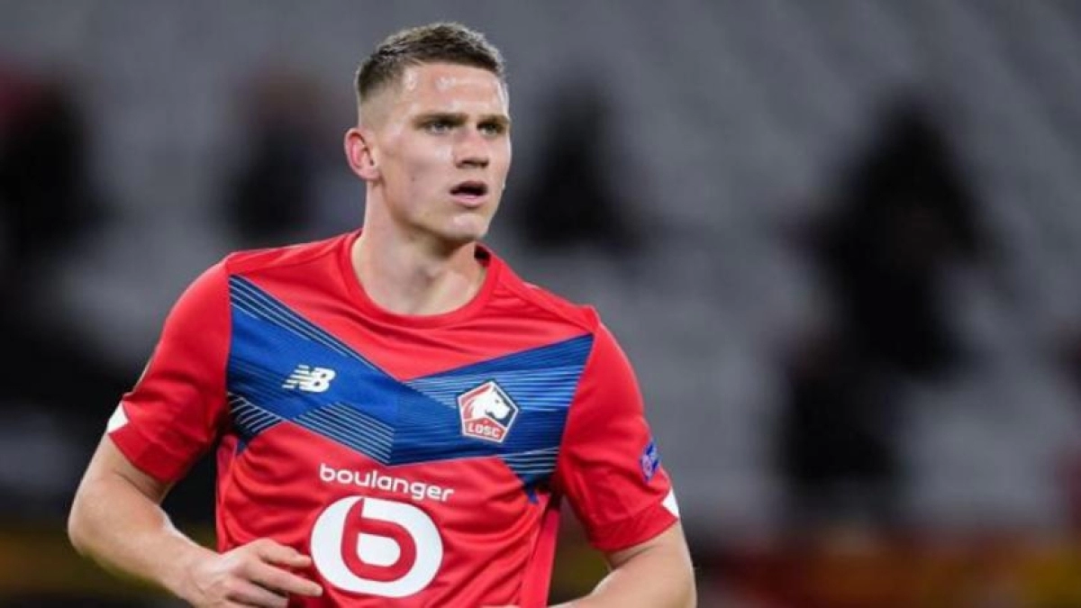 El Milan aclara la situación de Botman - Foto: ABC Sevilla