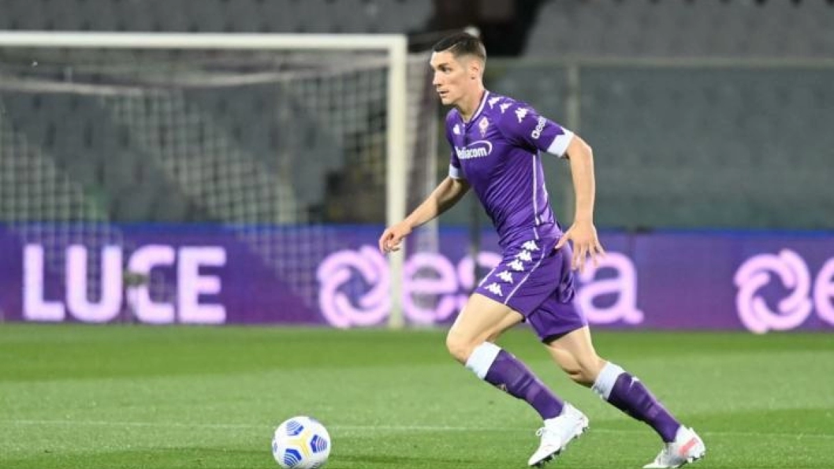 El Manchester United tiene en la mira a Nikola Milenkovic