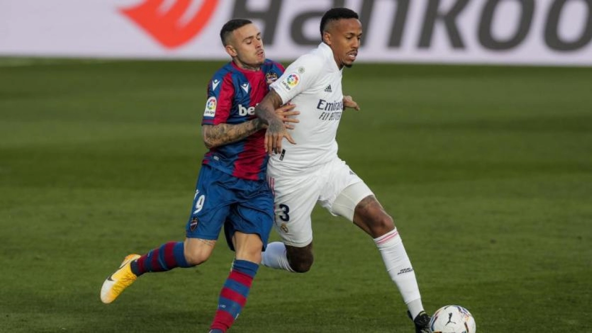 ¿Se ganó Éder Militao quedarse una temporada más en el Real Madrid?